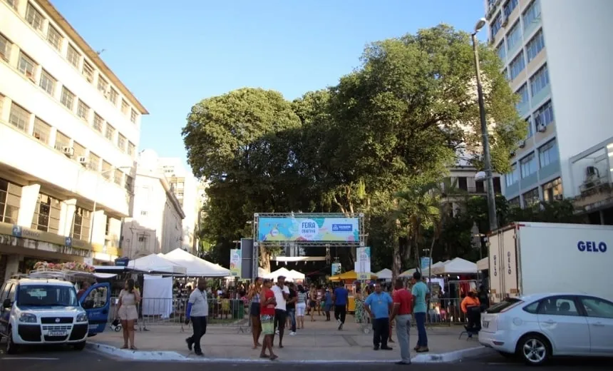 Feira Criativa leva centenas de pessoas ao Comércio