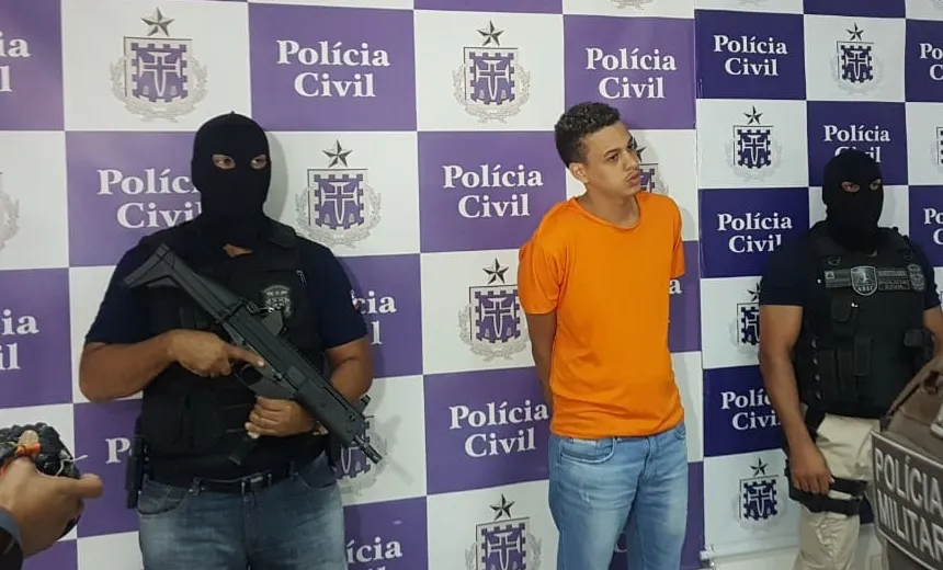 Polícia apresenta suspeito de mortes e tráfico no Engenho Velho da Federação