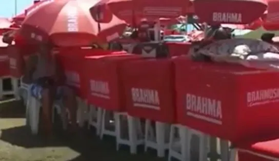 Ambulantes do Festival Virada cobram melhores condições de trabalho na Arena Daniela Mercury