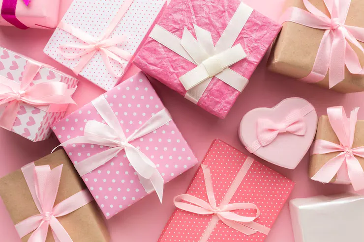 Presentes em cor rosadas do Freepik