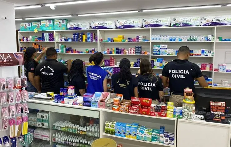 Sete farmácias são interditadas e dezenas de medicamentos são apreendidos em Lauro de Freitas