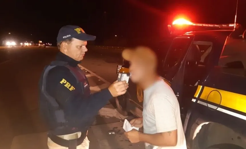 Homem é preso em flagrante por dirigir embriagado na BR 324, em Simões Filho
