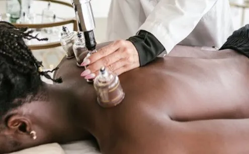 Acupuntura, quiropraxia e mais: Práticas Integrativas e Complementares podem promover a saúde e prevenir doenças