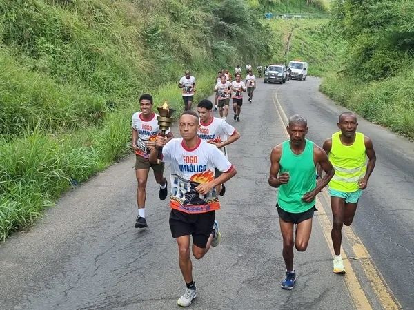 Fogo Simbólico do 2 de Julho saiu de Cachoeira com destino a Salvador. Foto: Lorena Dias | TV Aratu