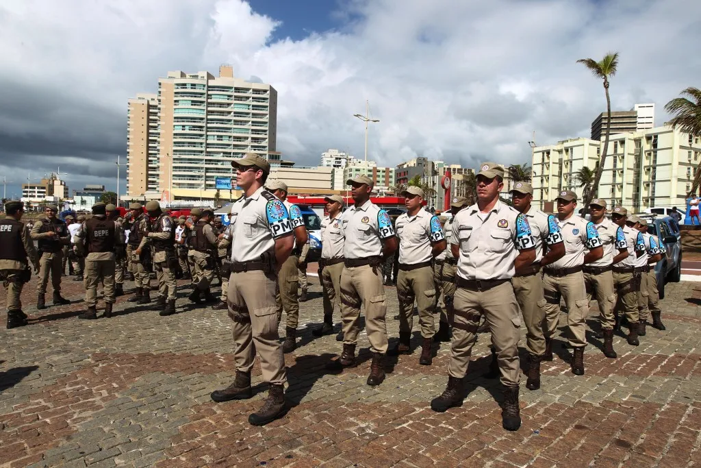 Policiamento é reforçado durante o Natal e Réveillon, em Salvador