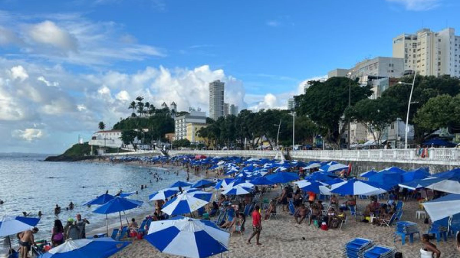 Praia do Porto da Barra. Foto: Matheus Caldas | Aratu On