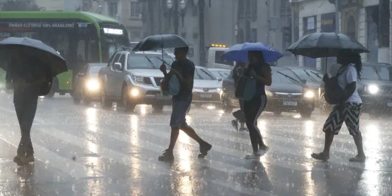 De acordo com a Organização Meteorológica Mundial (OMM), precipitações acima de 50 mm em um único dia já são consideradas fortes e podem causar transtornos urbanos, especialmente em áreas com drenagem precária/Foto: Paulo Pinto