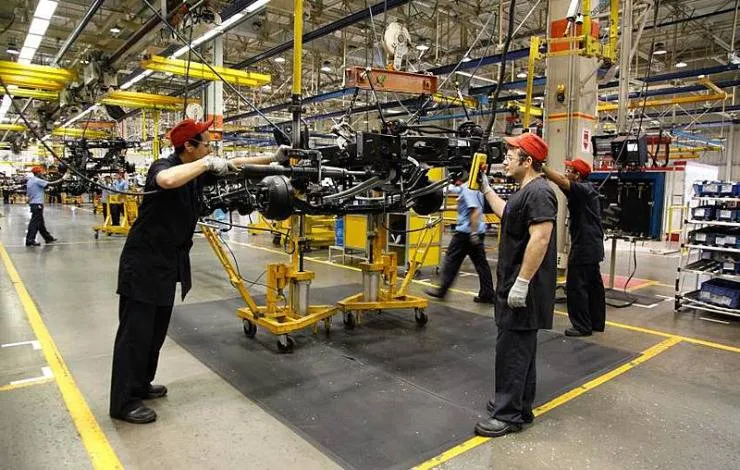 Indústria brasileira cresce 1,1% em março após duas quedas seguidas