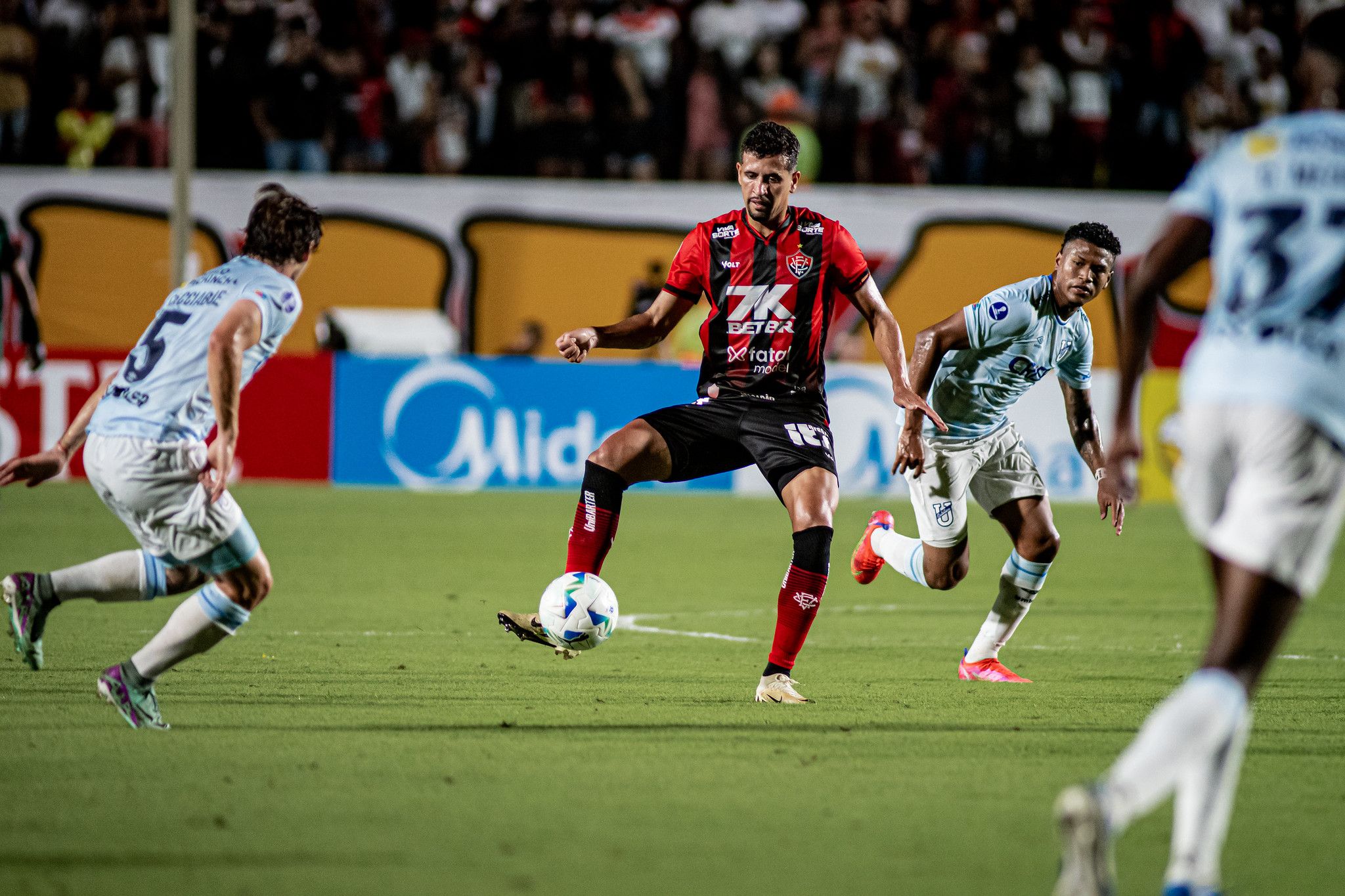 Vitória tentará classificação na Sul-Americana contra Universidad de Quito, do Equador; primeiro jogo foi 1 x1, no Barradão | Foto: Victor Ferreira-EC Vitória 