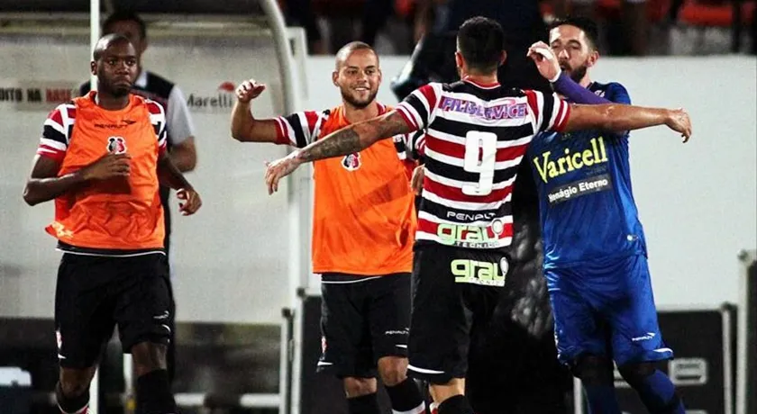 Bahia leva virada do Santa Cruz em casa e deixa o G4