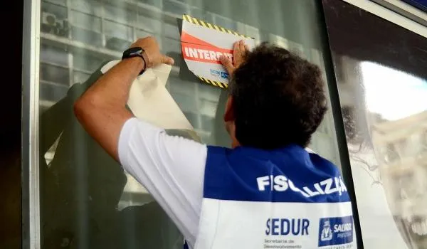 Desrespeito ao horário de fechamento lidera causas de interdição de bares e restaurantes em Salvador