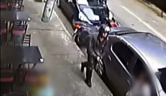 Delegado reage a assalto e mata ladrão disfarçado de entregador de delivery