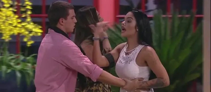 BARRACO: Mayara não aceita paredão e protagoniza maior briga do BBB17 com a líder Emily; ?Falsa?