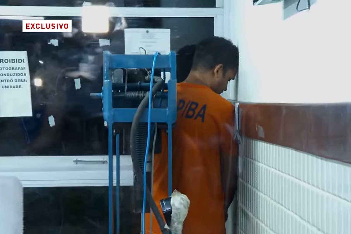 Marcelo Batista, empresário preso no caso do desaparecimento de dois jovens no ferro-velho, foi flagrado ao tentar subornar policiais no Presídio de Salvador. Foto: TV Aratu