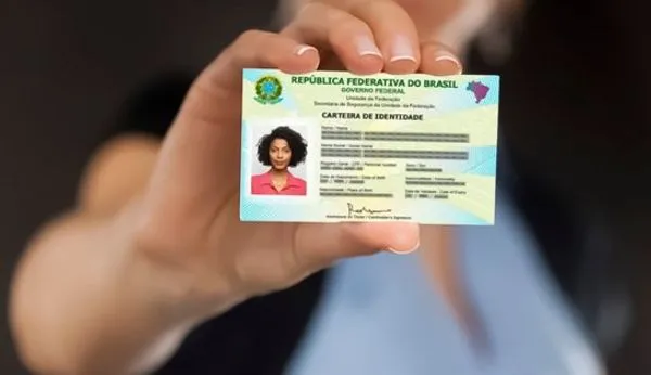 Nova carteira de identidade: emissão gratuita começa segunda-feira em Salvador