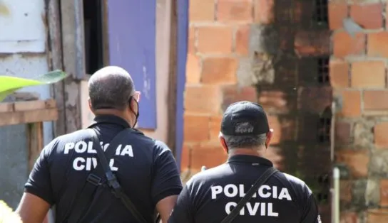 Mulher não sabia, mas estava com um estuprador dentro de casa: ele abusou de três netas dela e acabou preso na Bahia