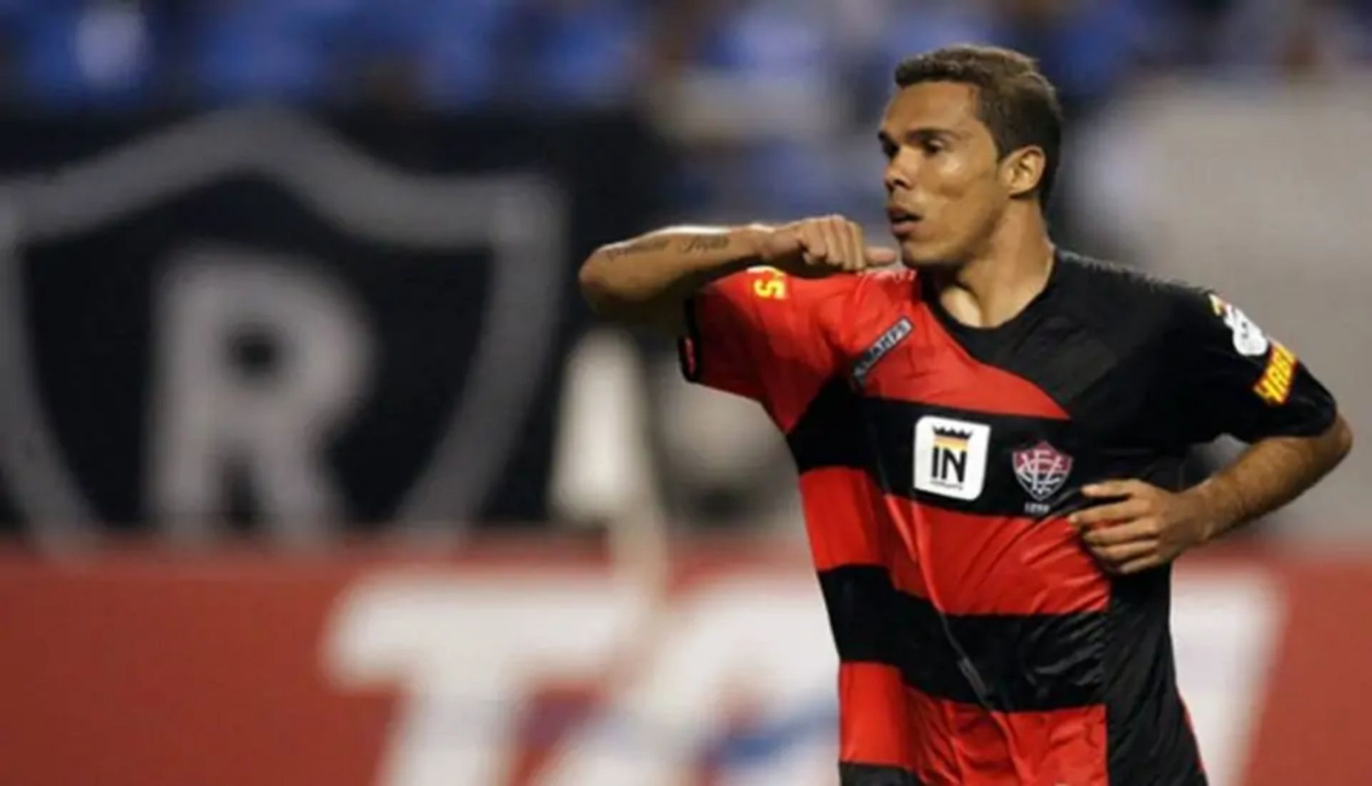 Leandro Domingues, ídolo do Vitória, morreu em decorrência de um câncer