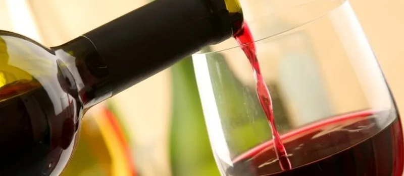 O SANGUE DE CRISTO: Aprenda a tomar vinho e tire onda de patrão na Semana Santa