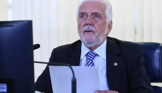 Wagner se reúne com deputados do PT para tratar de impasse sobre candidatura ao Governo da Bahia 