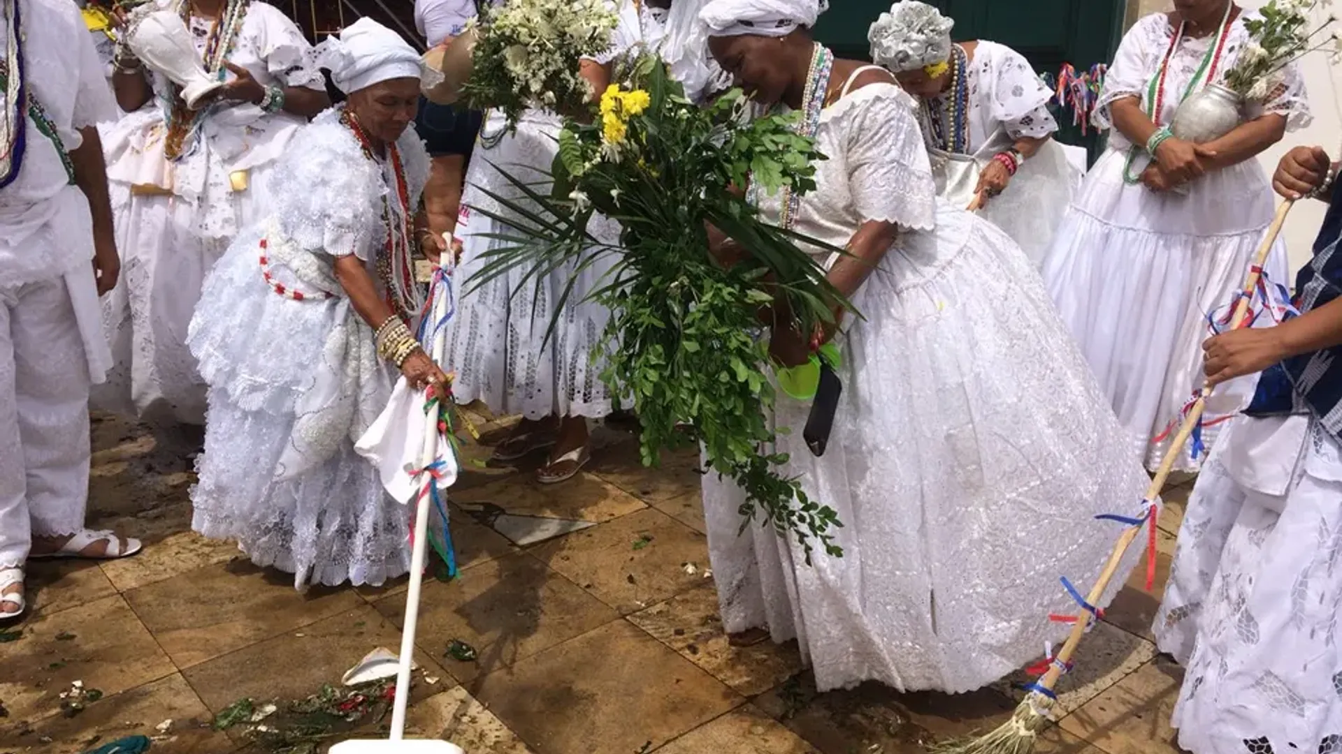 Lavagem do Bonfim reuniu milhares de devotos em Salvador | Foto: Maiana Belo