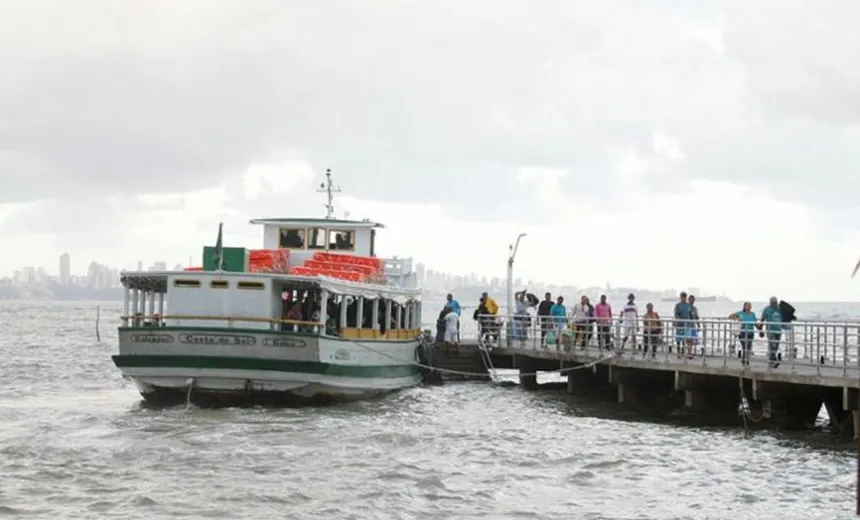 Travessia Salvador-Mar Grande opera com fluxo neste sábado 