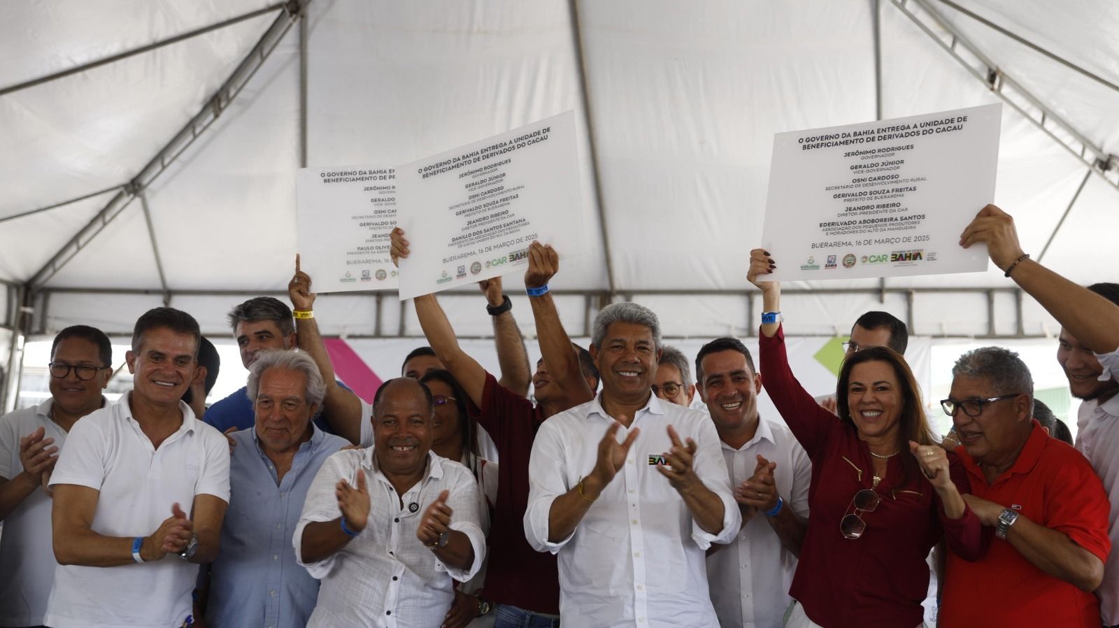 Governo faz entrega 