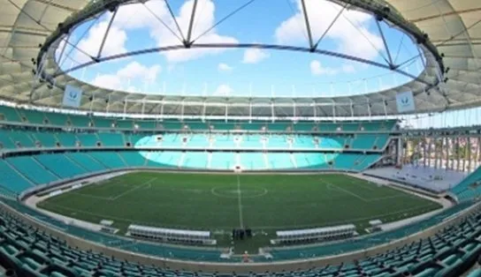 Volta aos estádios?  Só após queda de casos da Covid e duas doses da vacina, diz governador da Bahia 