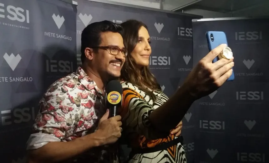 Ivete brinca sobre ser “dona do Galinho” e afirma dedicação exclusiva à maternidade