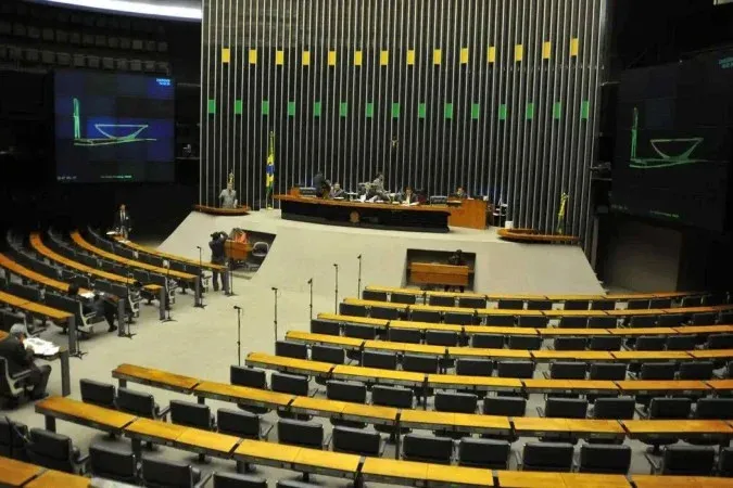 Concurso da Câmara dos Deputados tem salários de até R$ 29 mil