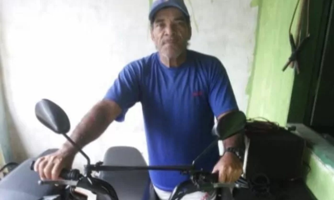 VÍDEO: homem se passa por cliente e mata idoso dentro de bar na Bahia.Foto: Reprodução