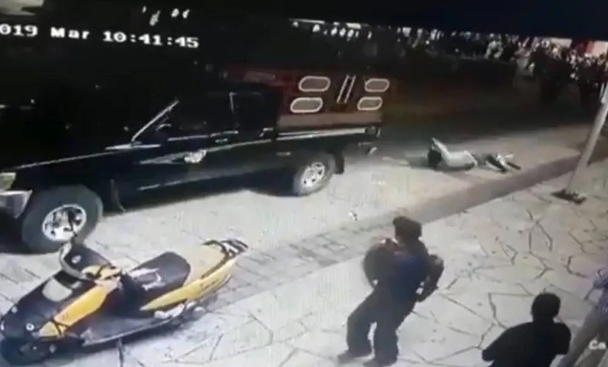 VÍDEO: prefeito é amarrado e arrastado em caminhonete por não cumprir promessas de campanha