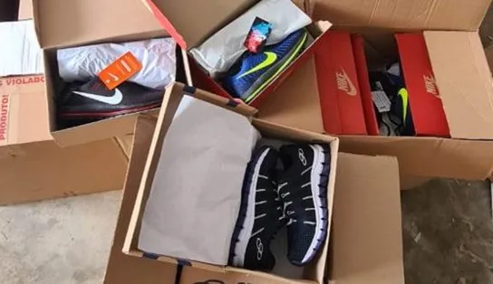 Caminhão com R$ 800 mil sapatos e botas falsificadas é apreendido em Feira de Santana