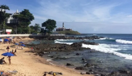 Praias vão abrir todos os dias e horários de bares e restaurantes são ampliados em Salvador; confira novas determinações
