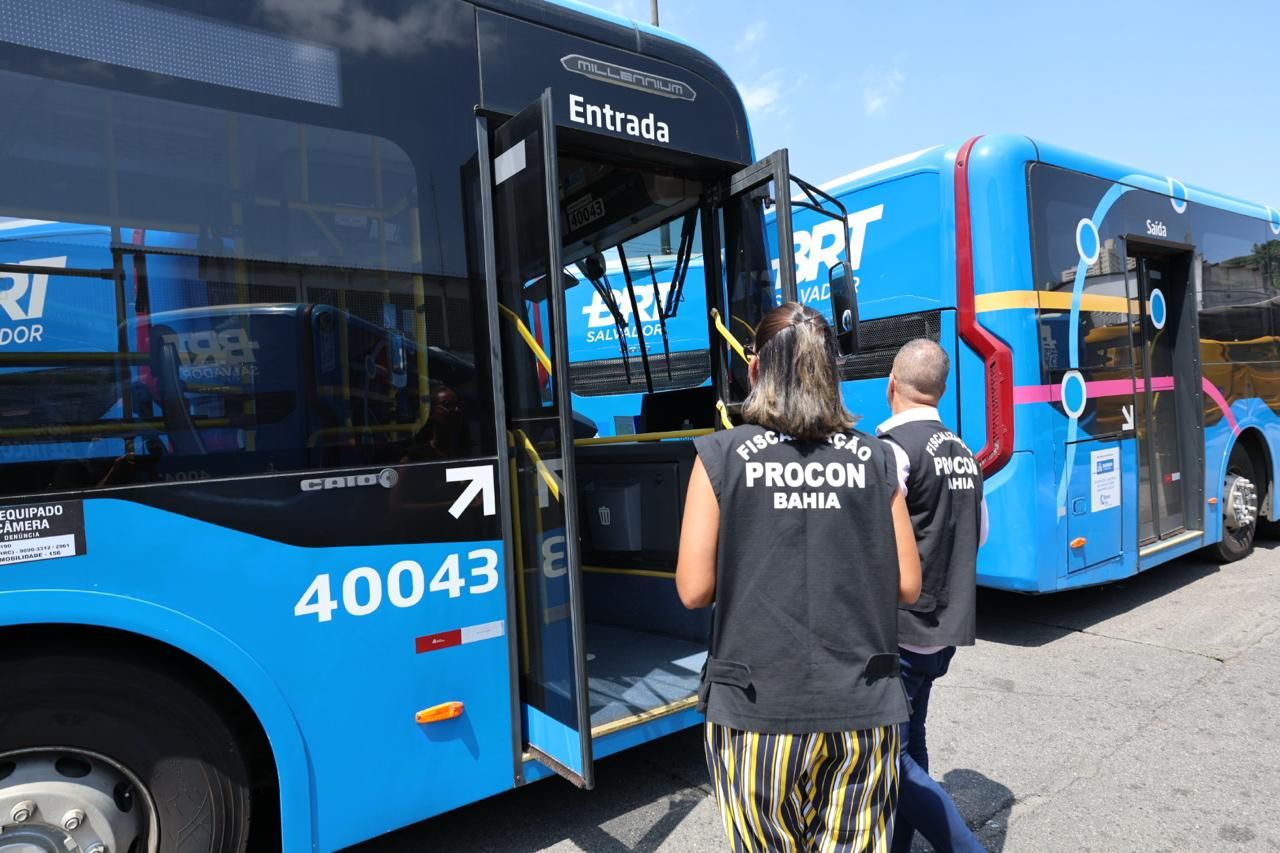 Procon Ba Eencontra 544 &ocirc;nibus parados em garagens de Salvador durante elei&ccedil;&otilde;es 2026