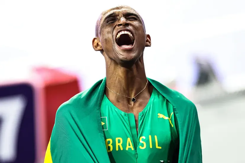 Alison dos Santos conquista o bronze nos 400m com barreiras dos Jogos Olímpicos 2024