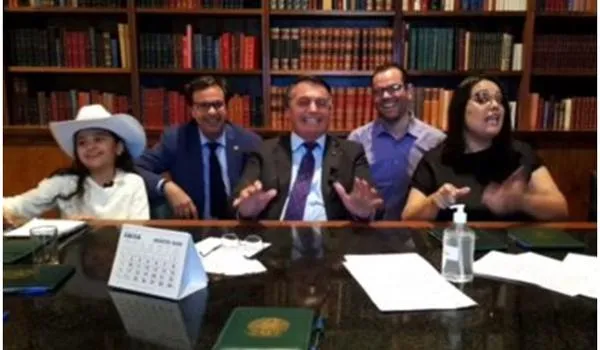 "Se está na Cracolândia, não fazem nada", diz Bolsonaro sobre polêmica envolvendo relojoeiro e criança