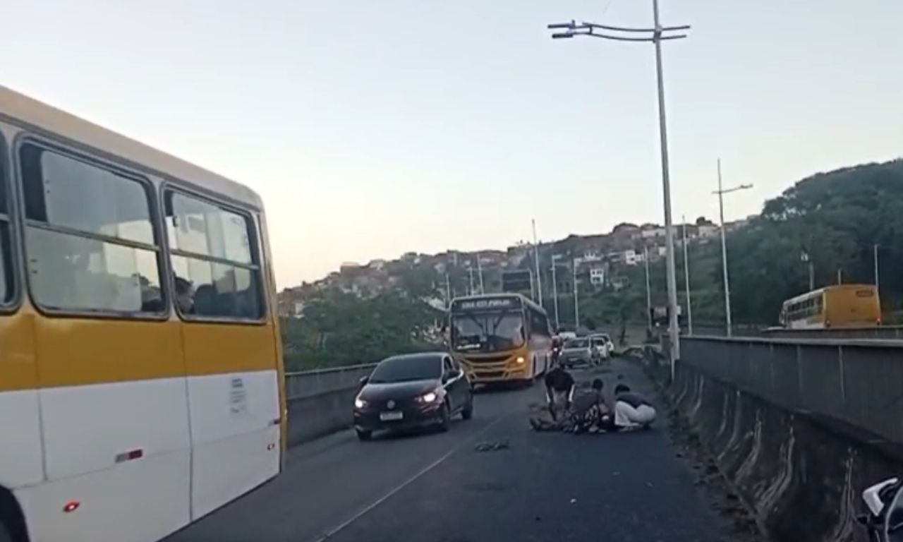 Acidente na ligação Lobato-Pirajá. Foto: Redes sociais