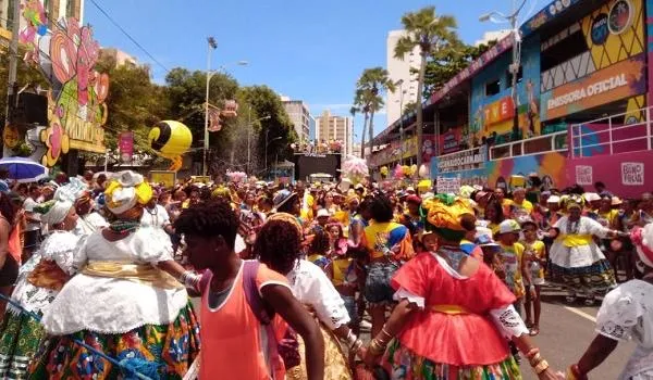 Bloco "Vamos Nessa" abre programação do último dia do Carnaval 2020 em Salvador