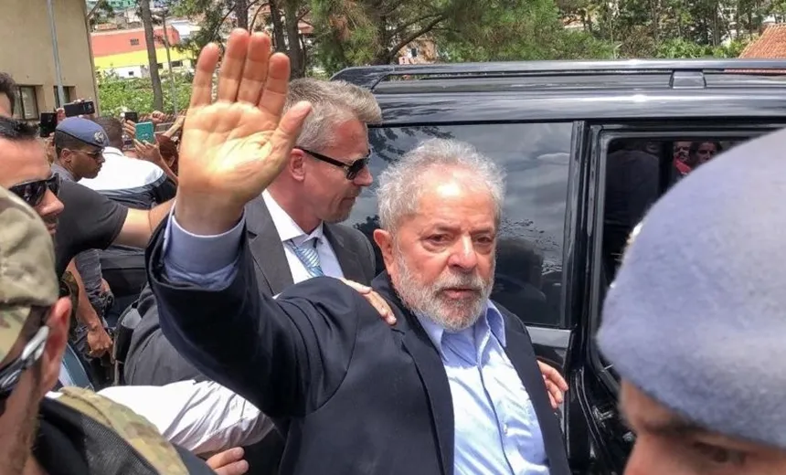 “Não descansarei enquanto não provar minha inocência”, diz Lula em carta divulgada