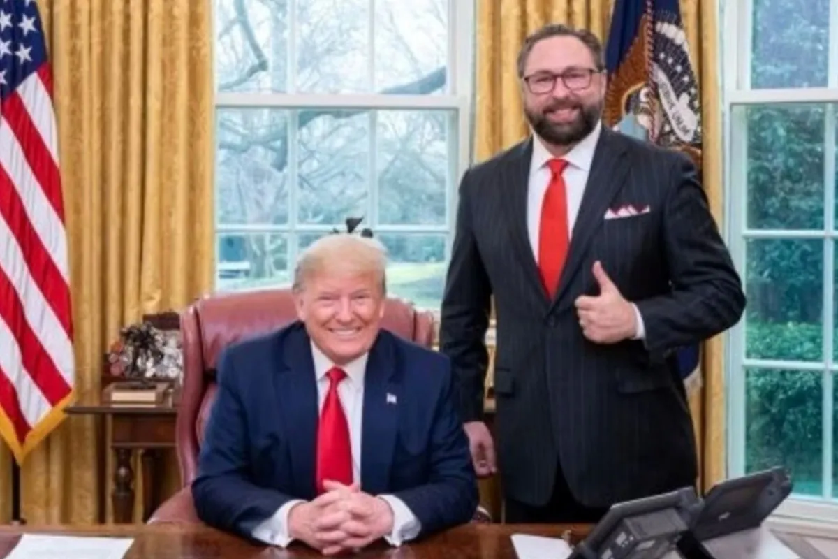 “Não vou parar até Bolsonaro ser livre”, diz conselheiro de Trump