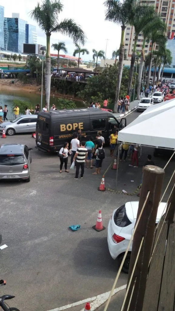 TERROR NA UNIJORGE: BOPE negocia rendição de suposto homem-bomba