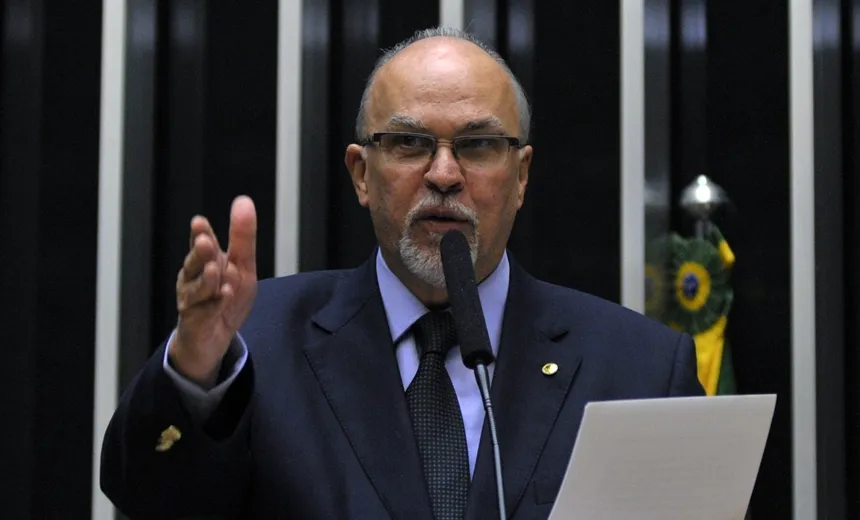 Mário Negromonte vira réu na Lava-Jato e perde cargo no TCM da Bahia