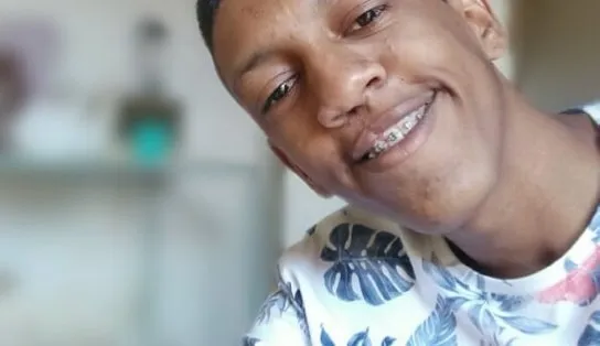 Assista à história de Helder, baiano que driblou as dificuldades e tirou nota máxima na redação do Enem