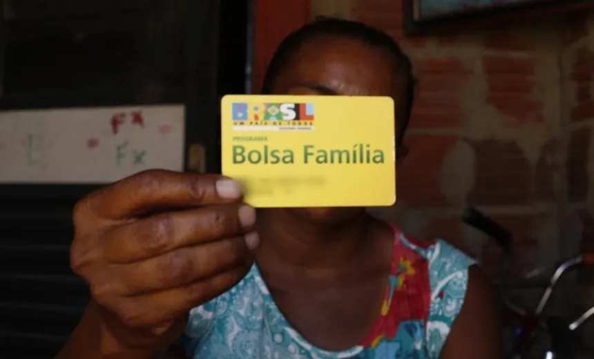 Bolsa Família volta a ter fila de espera e corre risco de encolher