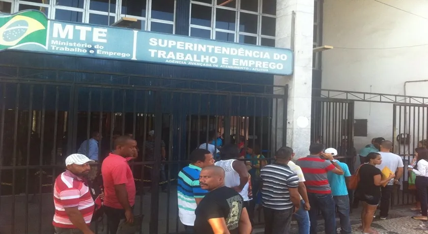 Emissão de carteiras de trabalho ficará suspensa a partir do dia 16; Retorno está previsto para 4 de julho