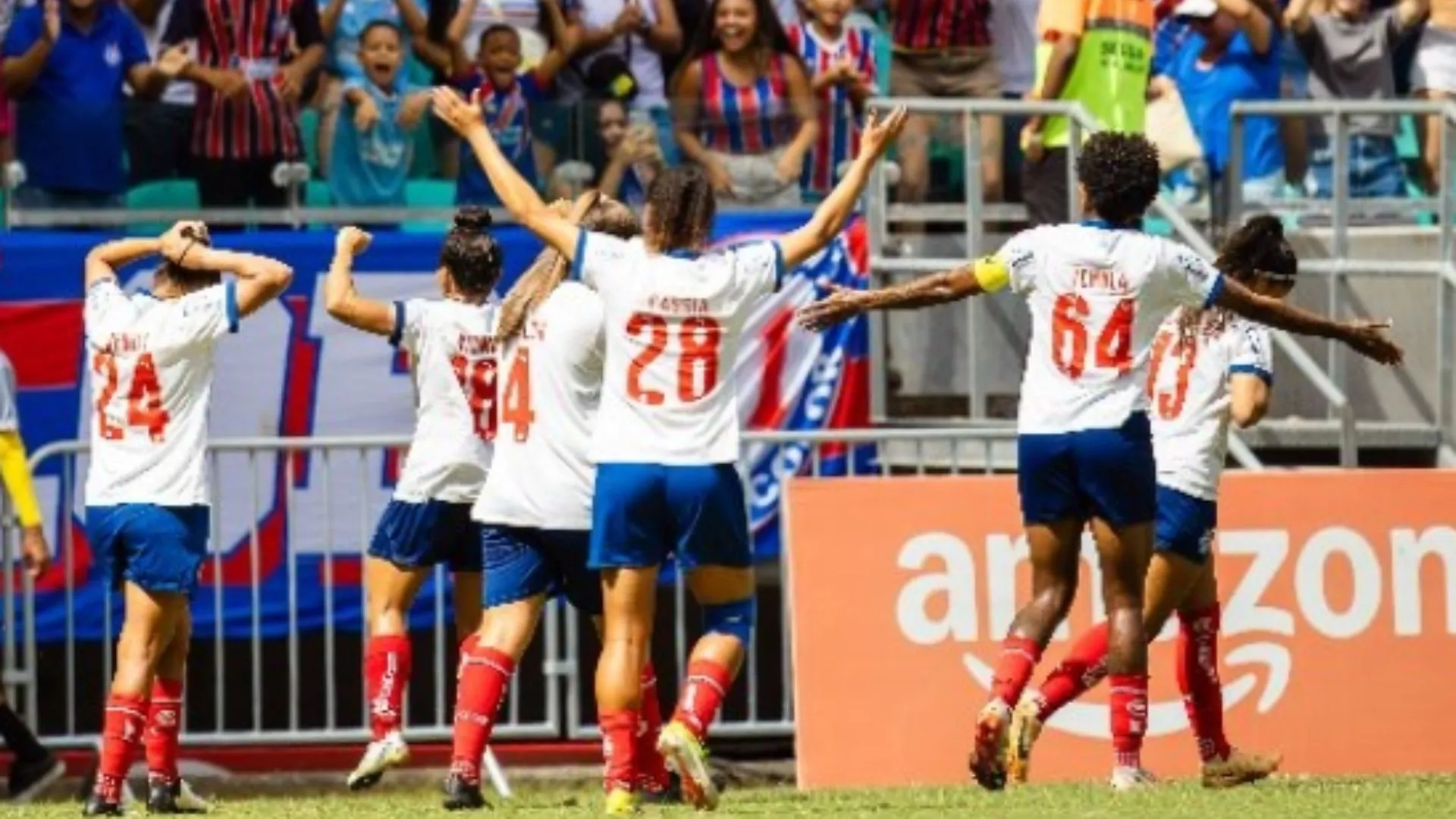 Mulheres de Aço têm vantagem após vencerem o Vitória no Barradão por 1 a 0