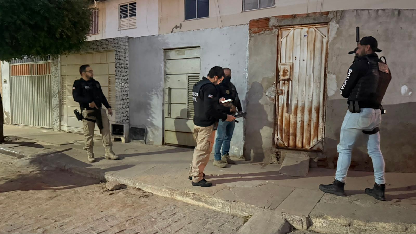 Opera&ccedil;&atilde;o da PC cumpre 33 mandados por tr&aacute;fico, extors&atilde;o e homic&iacute;dios na Bahia. Foto: Reprodu&ccedil;&atilde;o Pol&iacute;cia Civil da Bahia 