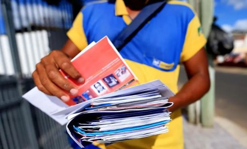 Funcionários dos Correios 'suspendem' paralisação em todo o país