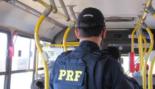 Homem é preso por importunação sexual dentro de ônibus na BR 101