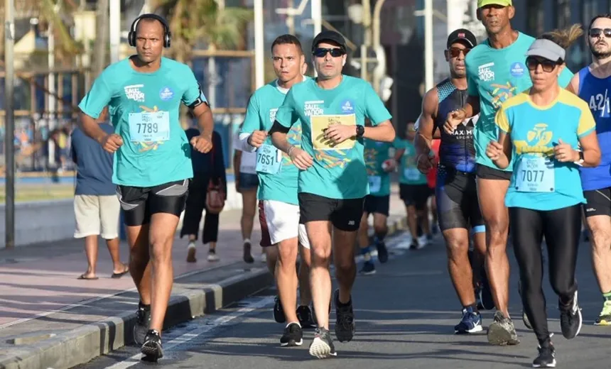 Baiano vence Maratona de Salvador; ACM Neto confirma edição de 2020